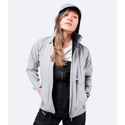 Zhik Womens INS200 Waterproof Jacket Platinum Foto van Zhik Womens INS200 Waterproof Jacket Platinum