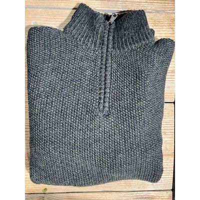 Fisherman out of Ireland Seed Stitch Trui met Rits Dark Olive Foto van Fisherman out of Ireland Seed Stitch Trui met Rits Dark Olive