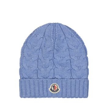 Moncler 9543B0002704S02 kindermuts licht blauw Afbeelding van Moncler 9543B0002704S02 kindermuts licht blauw