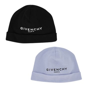Givenchy H98H67 babymutsje licht blauw Afbeelding van Givenchy H98H67 babymutsje licht blauw