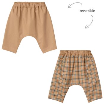 Burberry 8054133 babybroekje beige Afbeelding van Burberry 8054133 babybroekje beige