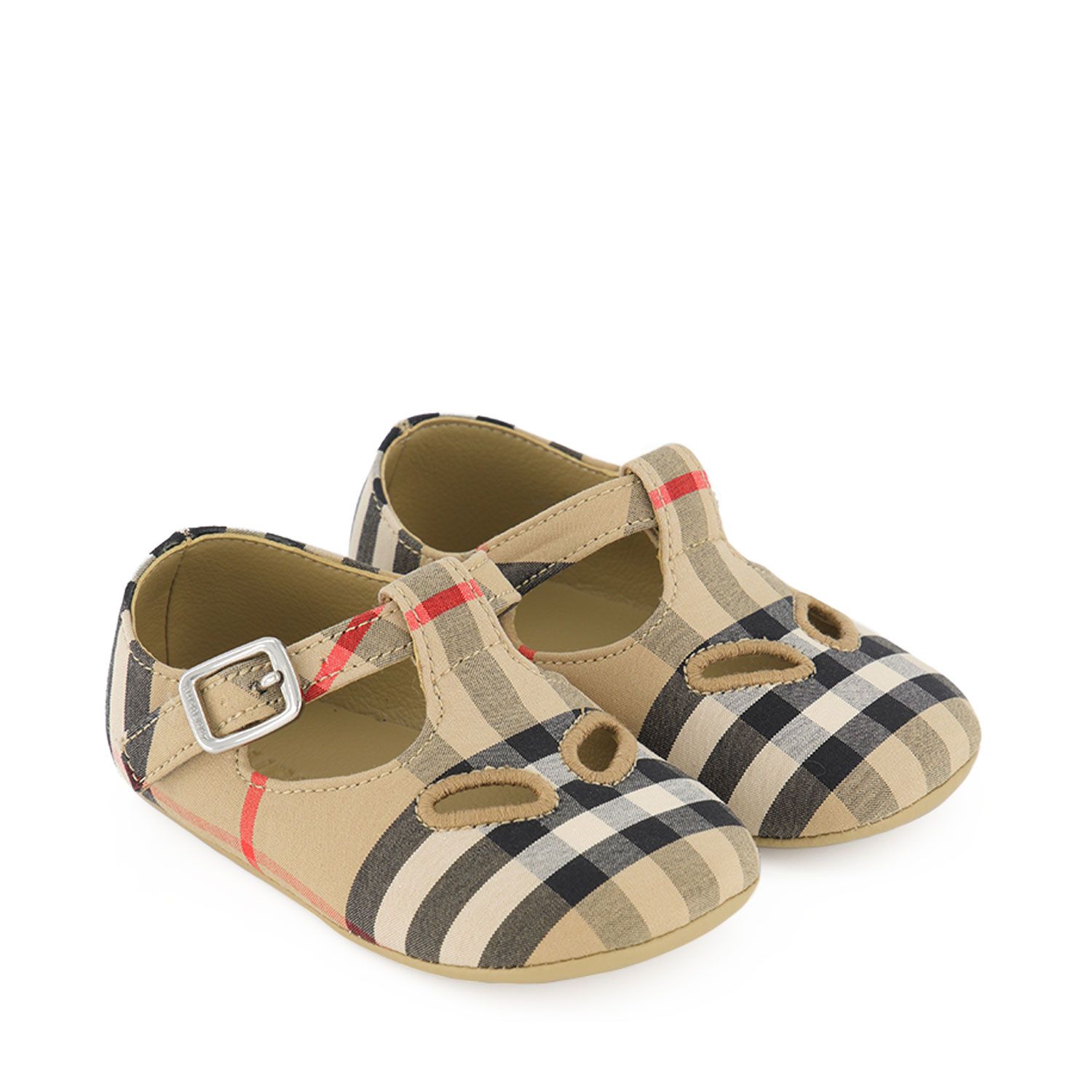 burberry baby shoe