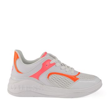 Guess FL6SAYELE12 dames sneakers wit Afbeelding van Guess FL6SAYELE12 dames sneakers wit