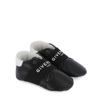 Givenchy H99021 babysneakers zwart Afbeelding van Givenchy H99021 babysneakers zwart
