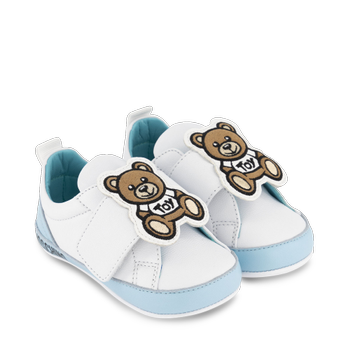 Moschino 70033 babysneakers licht blauw Afbeelding van Moschino 70033 babysneakers licht blauw