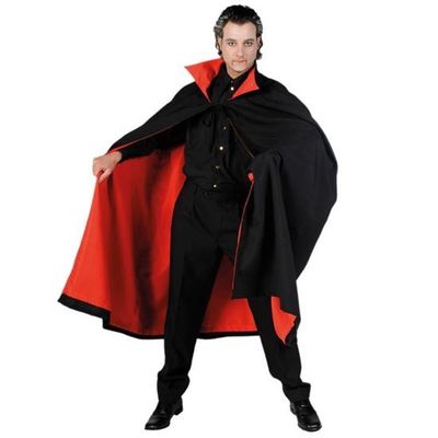 Foto van Dracula cape Deluxe