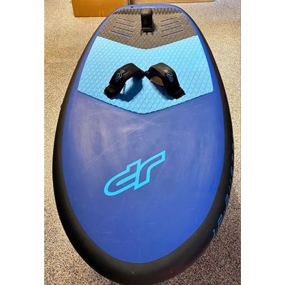 JP Australia X-Winger IPR 2025 Wingfoil Board 2e Hands Foto van JP Australia X-Winger IPR 2025 Wingfoil Board 2e Hands