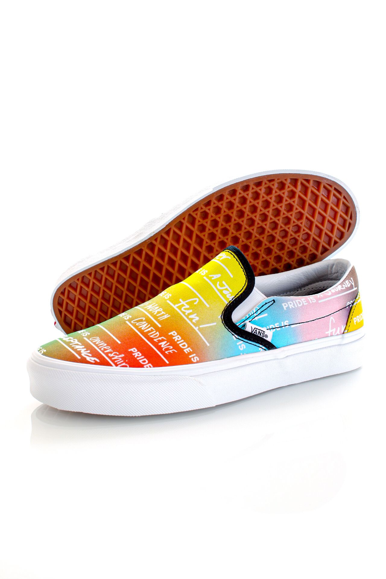 Afbeelding van Vans Sneakers VANS UA Classic Slip-On (PRIDE) RAINBOW/TRUE WHITE VN000XG8ASA1