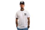 Afbeelding van New Era T-Shirt NEW YORK YANKEES MLB CHAMPIONSHIP GRAPHIC TEE WHITE NE13083947