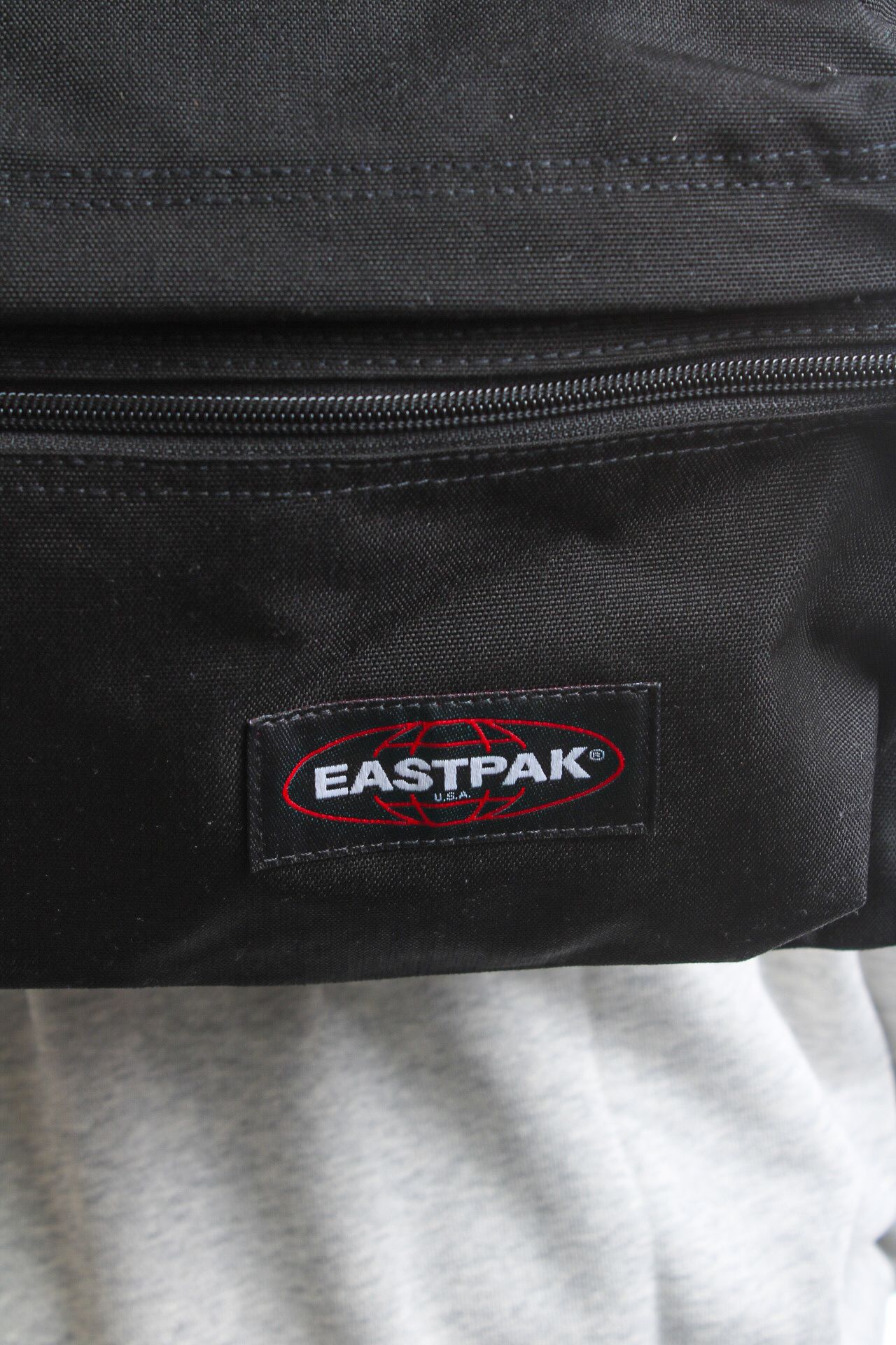 Eastpak Rugzak PADDED ZIPPL'R 24L BLACK EK0A5B74 - Go-Britain.nl