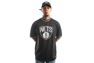 Foto van New Era T-Shirt BROOKLYN NETS NBA MESH TEAM LOGO OVERSIZED TEE BLACK NE13083911