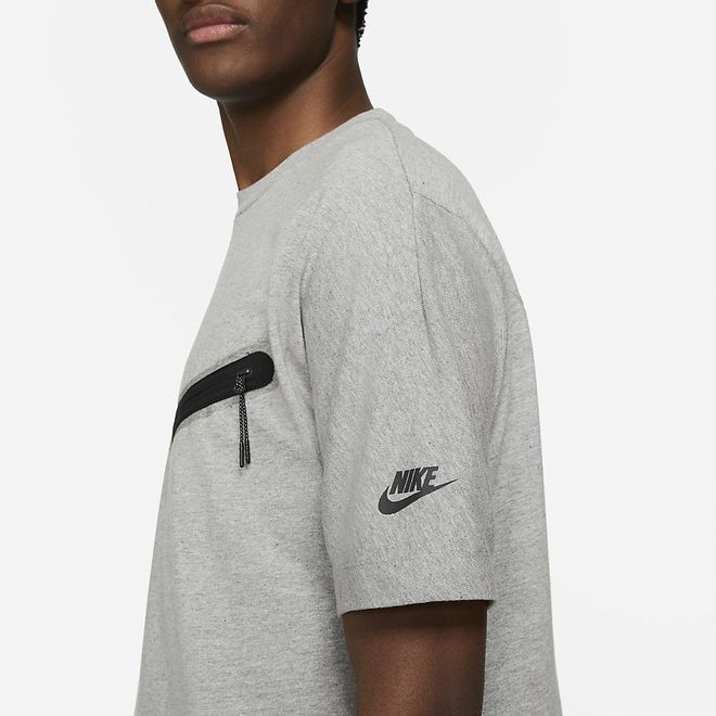 Afbeelding van Nike Sportswear Dri-FIT Tech Essentials Shirt Dark Grey Heather