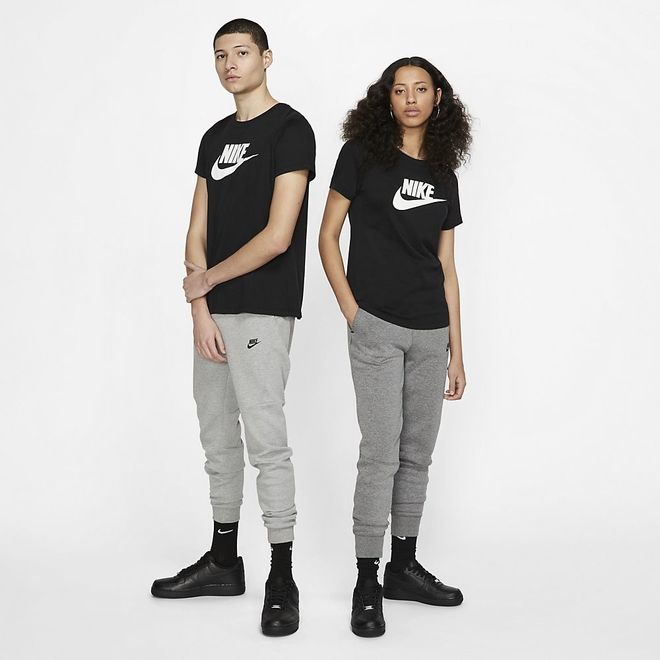 Afbeelding van Nike Sportswear Women Essential T-Shirt Black