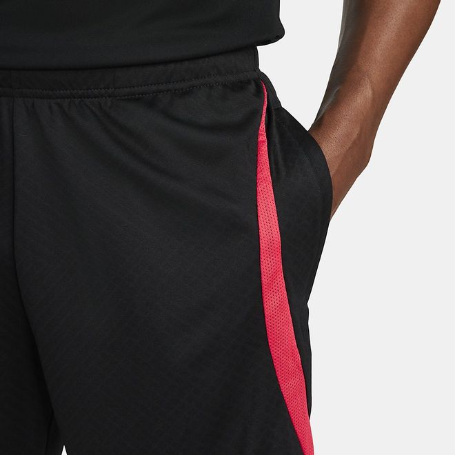 Afbeelding van Liverpool FC Strike Zomerset Black Sirene Red