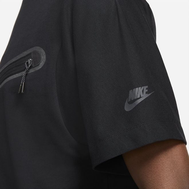 Afbeelding van Nike Sportswear Dri-FIT Tech Essentials Shirt Black