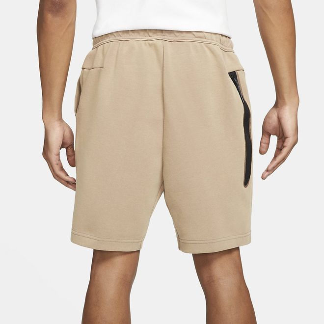 Afbeelding van Nike Sportswear Tech Fleece Short Taupe Haze