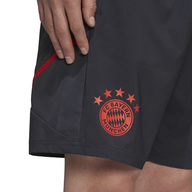 Afbeelding van FC Bayern München Condivo 22 Polo Set White