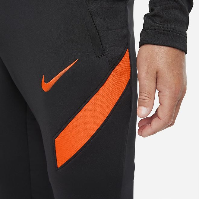 Afbeelding van Chelsea FC Strike Set Kids Black Hyper Crimson