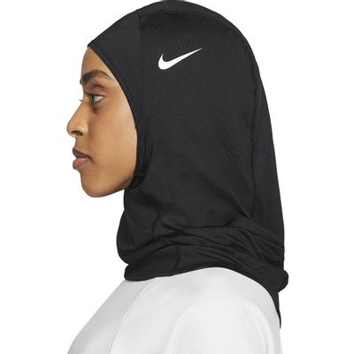 Foto van Nike Pro Hijab 2.0