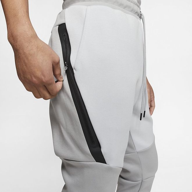 Afbeelding van Nike Tech Fleece Pant Lite Smike Grey