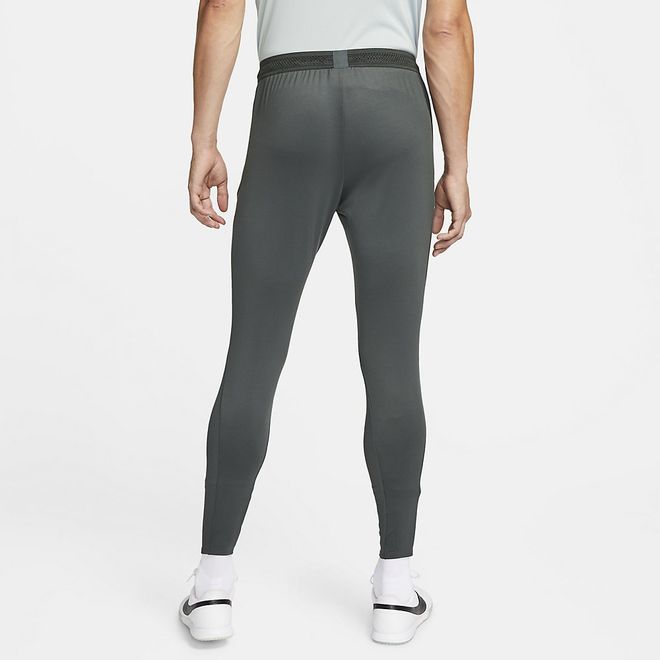 Afbeelding van Liverpool FC Strike Set Wolf Grey