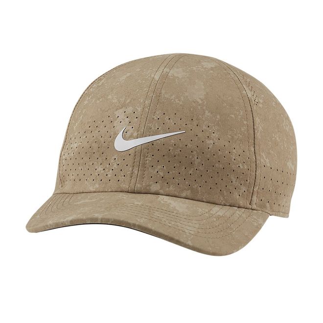 Afbeelding van Nike Court Advantage Cap Parachute Beige