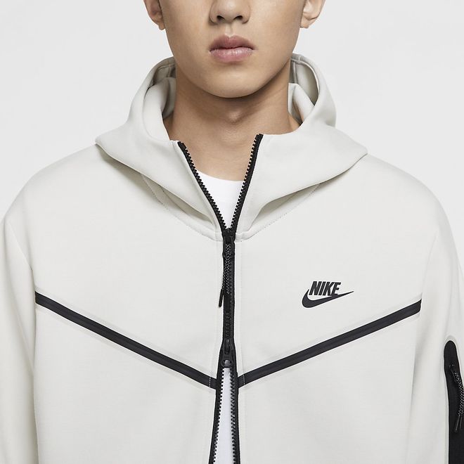 Afbeelding van Nike Sportswear Tech Fleece Hoodie Light Bone