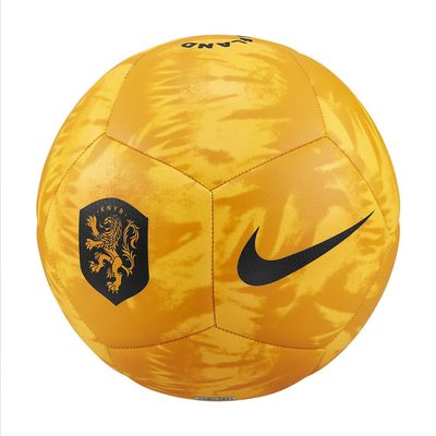 Foto van Nike KNVB Pitch Voetbal Laser Orange