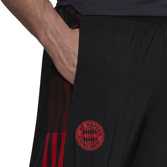 Afbeelding van FC Bayern München Presentatiepak 2021/2022 Black