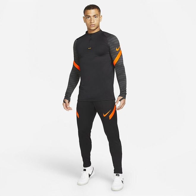 Afbeelding van Nike Dri-FIT Strike Set Black Anthracite Total Orange