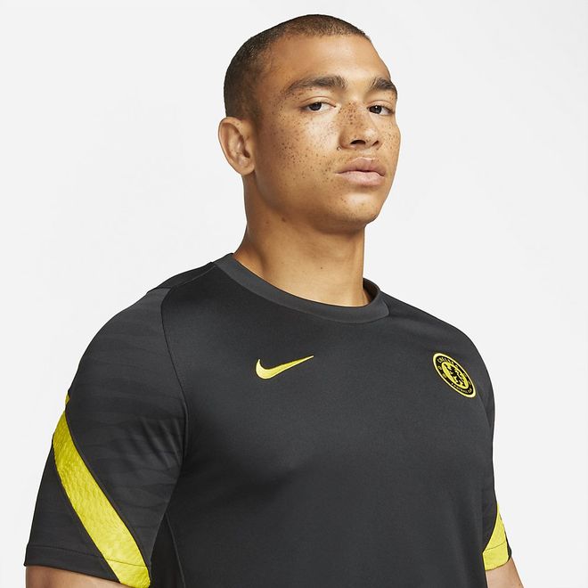 Afbeelding van Chelsea FC Strike Zomerset Black Opti Yellow