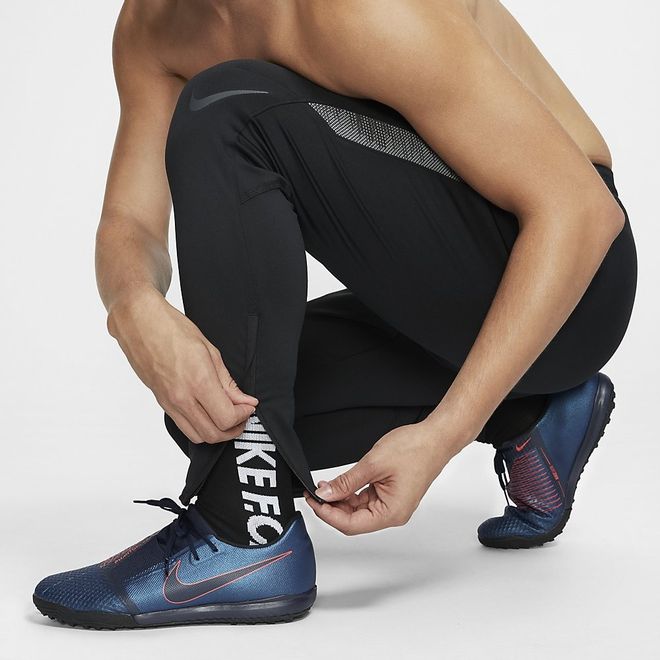 Afbeelding van Nike Breathe Strike Drill Set Black-Wolf Grey