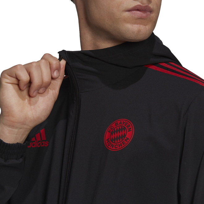Afbeelding van FC Bayern München Presentatiepak 2021/2022 Black