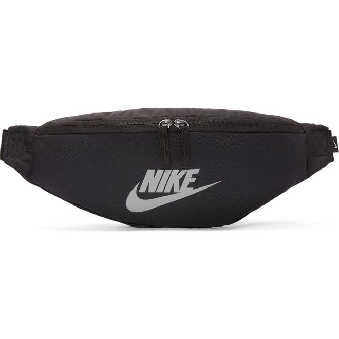 Afbeelding van Nike Sportswear Heritage heuptas Zwart-Zilver