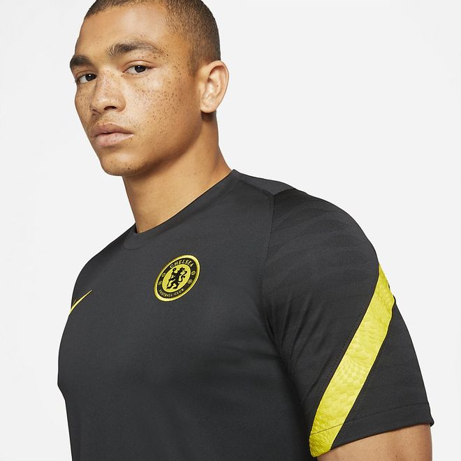Afbeelding van Chelsea FC Strike Zomerset Black Opti Yellow