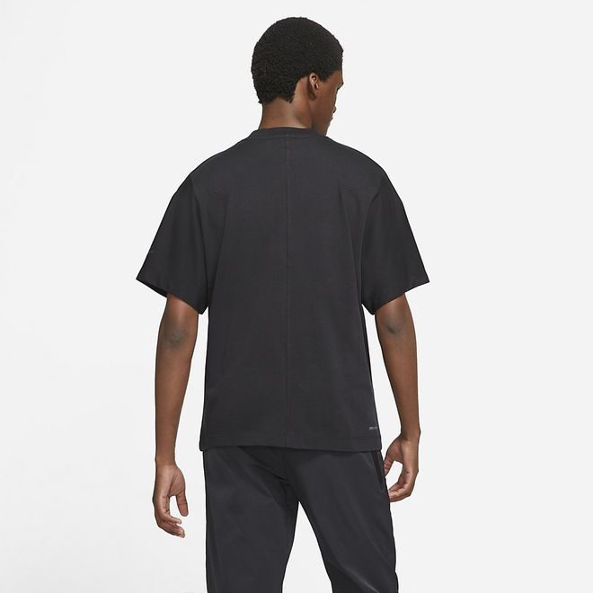 Afbeelding van Nike Sportswear Dri-FIT Tech Essentials Shirt Black