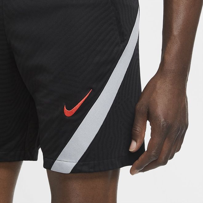 Afbeelding van Liverpool FC Strike Short Set Zwart