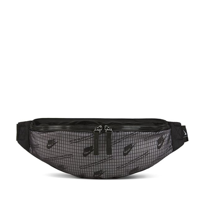 Afbeelding van Nike Sportswear Heritage heuptas Black White