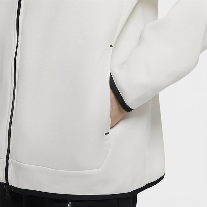 Afbeelding van Nike Sportswear Tech Fleece Hoodie Light Bone
