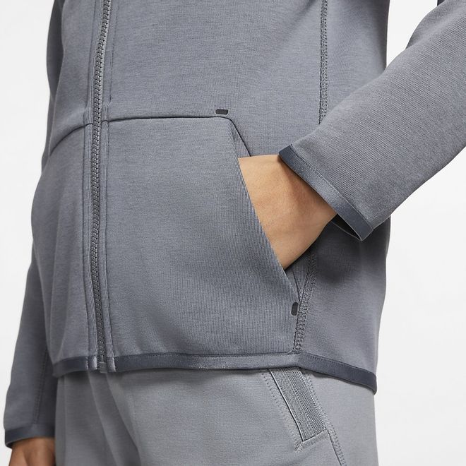 Afbeelding van Tottenham Hotspur Tech Fleece Essentials Set Kids Flint Grey