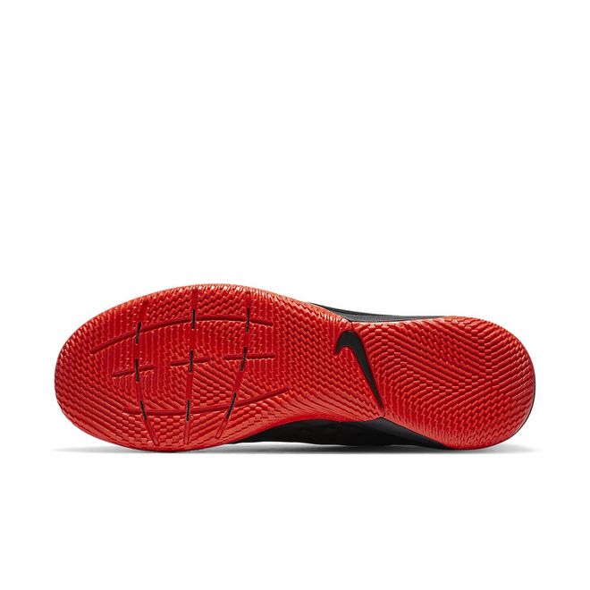 Afbeelding van Nike Legend 8 Academy IC Black-Chile Red