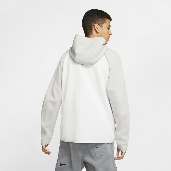 Afbeelding van Nike Sportswear Tech Fleece Hoodie Pure Platinum