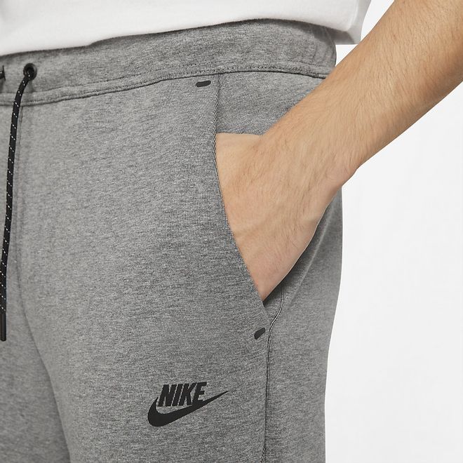 Afbeelding van Nike Tech Fleece Pant Carbon Heather Black