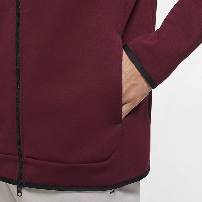 Afbeelding van Nike Sportswear Tech Fleece Hoodie Dark Beetroot