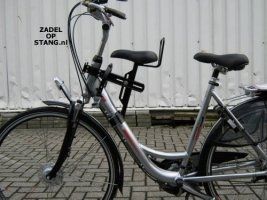 Kinderzitje op stang