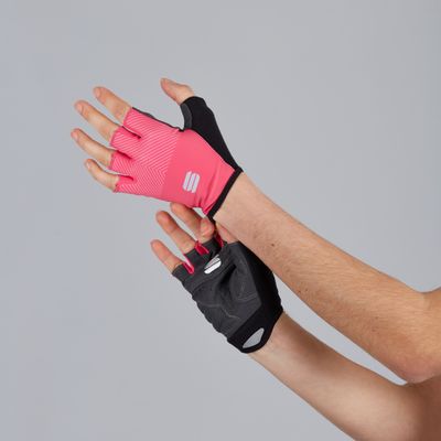 RACE W GLOVES Foto van RACE W GLOVES