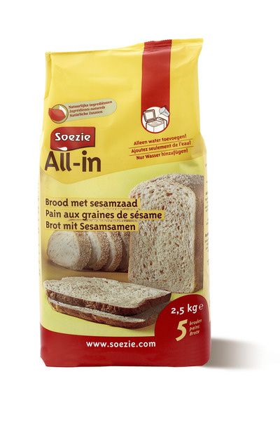 Soezie All-in brood met sesamzaad Foto van Soezie All-in brood met sesamzaad