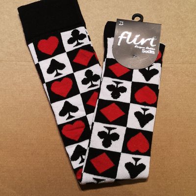 Flirt | Overknee sokken zwart met kaartsymbolen 