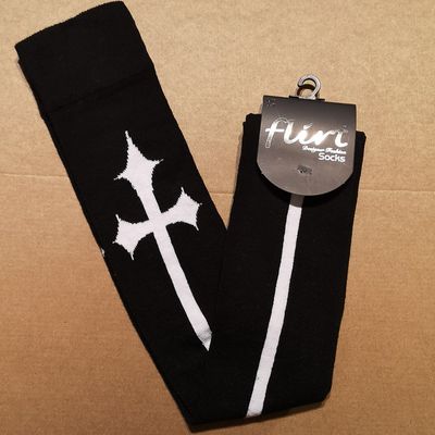 Foto van Flirt | Zwarte overknee sokken met wit kruis