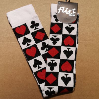 Flirt | Overknee sokken wit met kaartsymbolen 